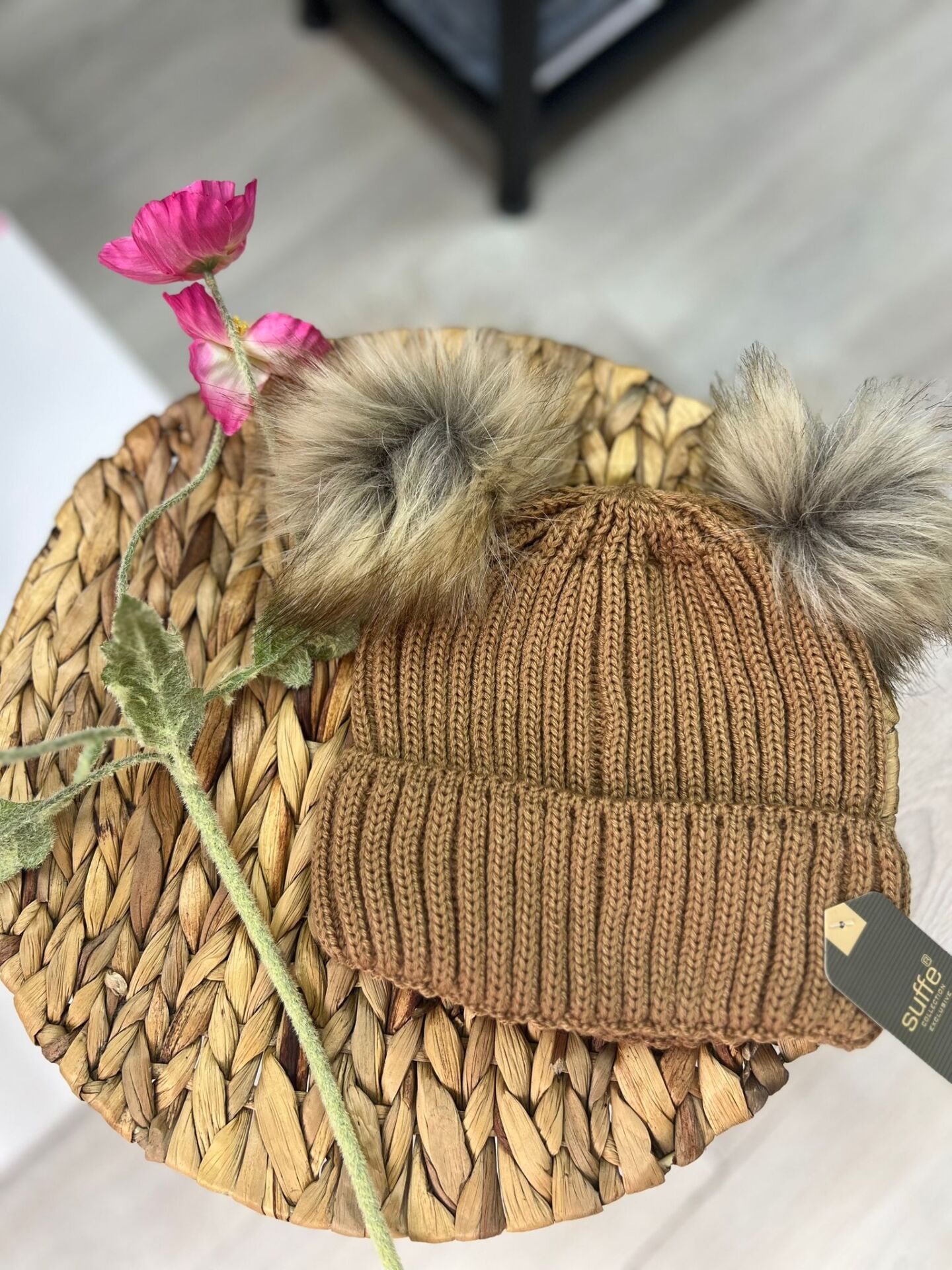 PONPONLU YÜN BERE KAHVE